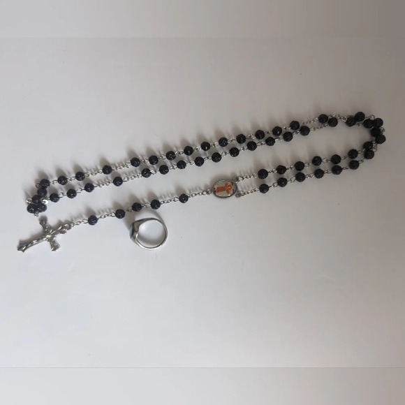 2pc Black Beaded  Rosary Necklace & Black Onyx Style Gemstone Ring - Picture 7 of 7